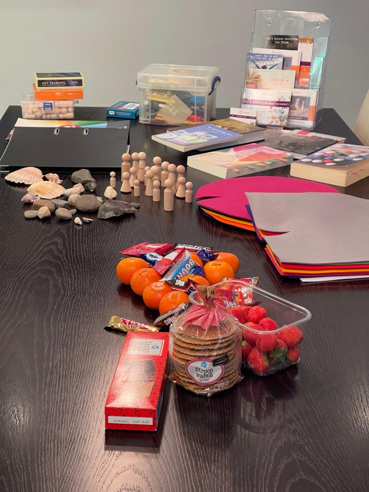 Trainingsmateriaal klaargezet voor de groep